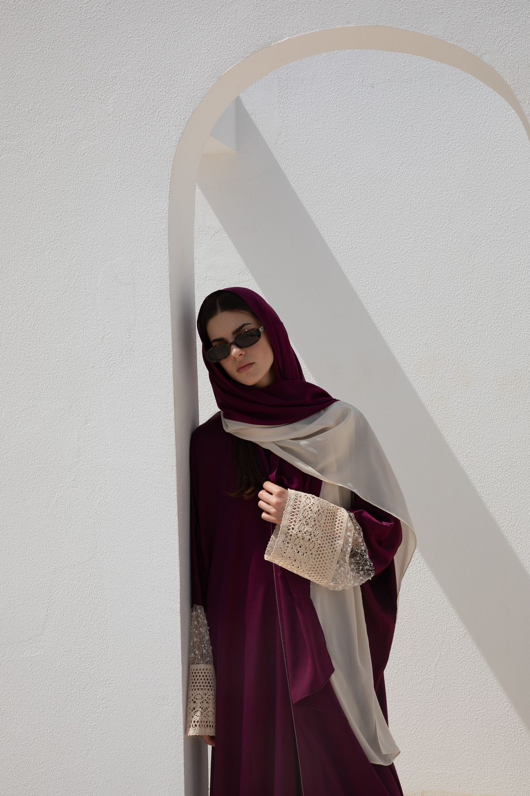 Royal Elegance Abaya – Plum & Ivory Edition